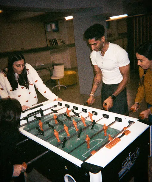 ioadv-studio-medium01-02