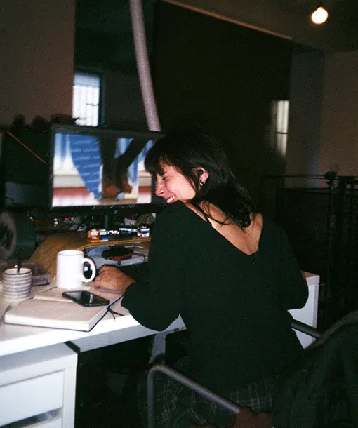 ioadv-studio-medium01-06