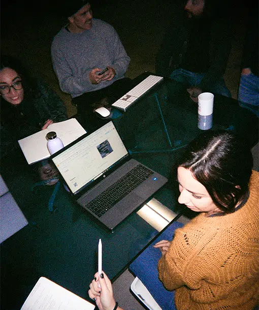 ioadv-studio-medium01-13