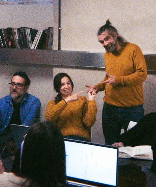 ioadv-studio-medium02-04