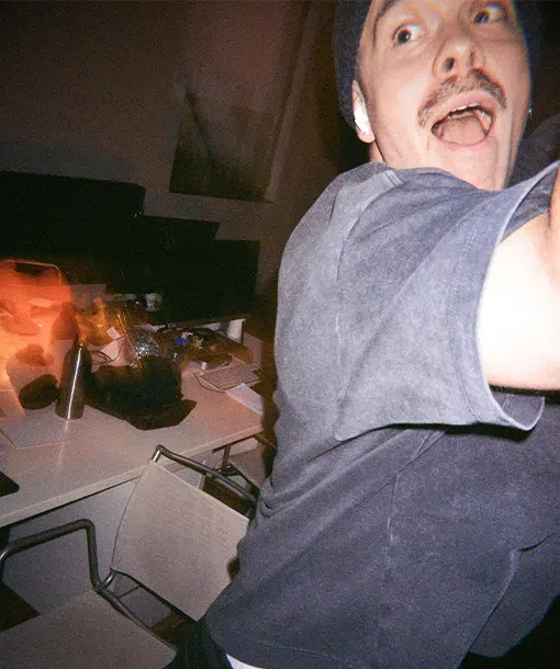 ioadv-studio-medium02-15